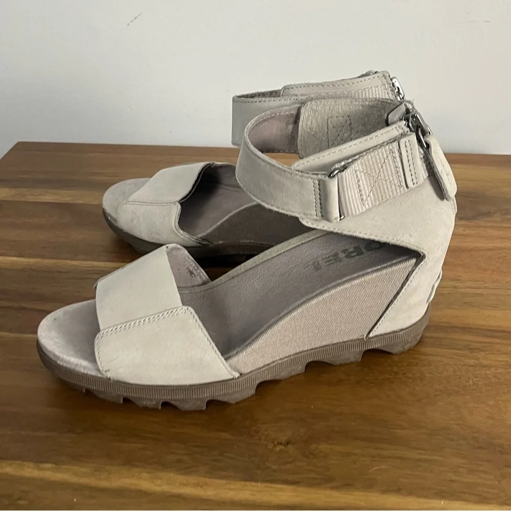 SOREL Joanie Leather Wedge Sandals in dove size 8.5 grey - Picture 4 of 9